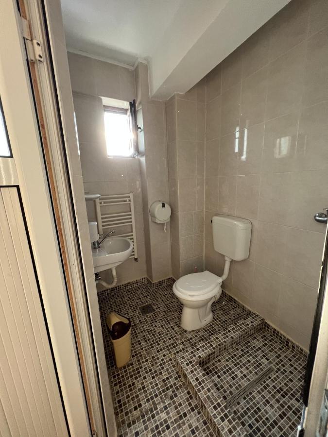Hotel Monte Carlo Pitesti Exterior photo