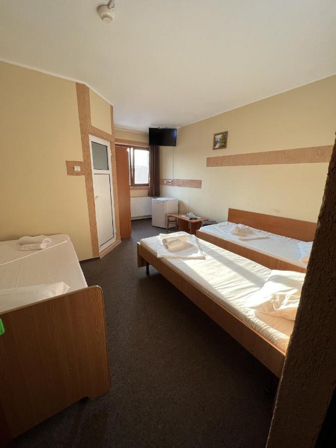 Hotel Monte Carlo Pitesti Exterior photo