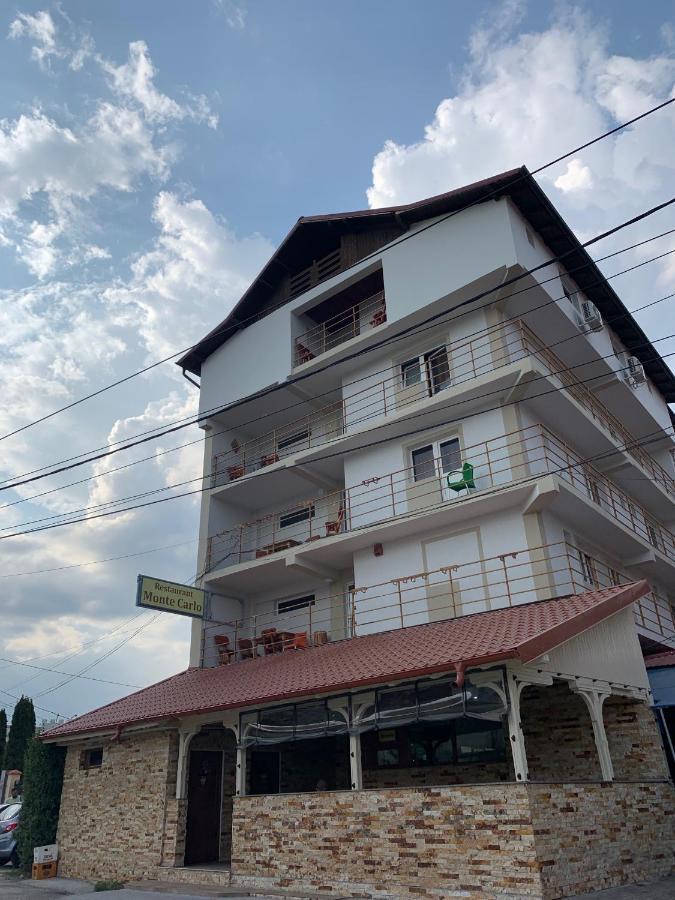 Hotel Monte Carlo Pitesti Exterior photo