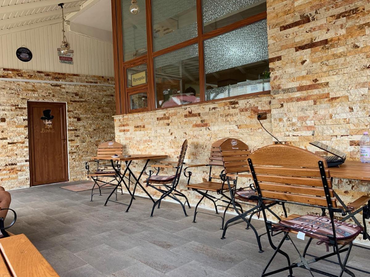 Hotel Monte Carlo Pitesti Exterior photo